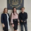 Uczniowie naszej szkoły Wiktoria Cybula z klasy 4 TE i Franciszek Wierzba z klasy 2 TI z nauczycielką Elżbietą Kowalewska podczas zajęć w Giełdzie Papierów Wartościowych